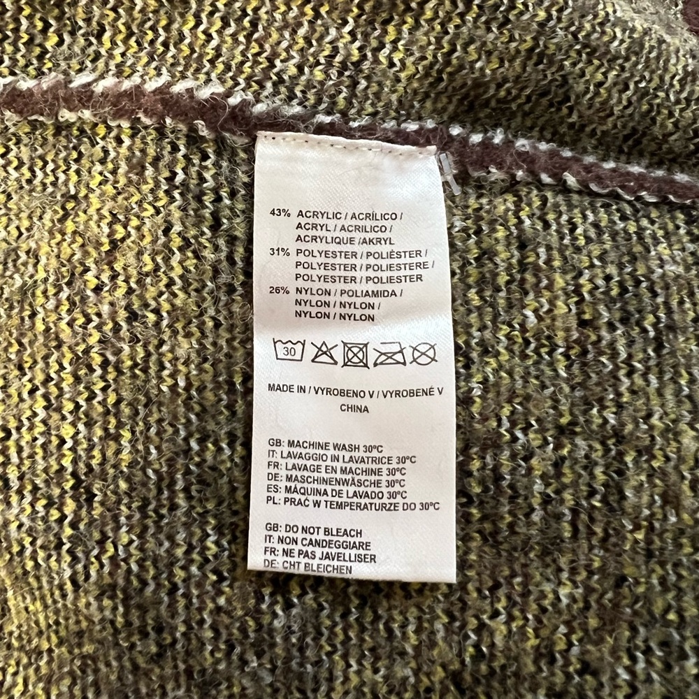 Daisy Cardigan - Picture 5 of 9